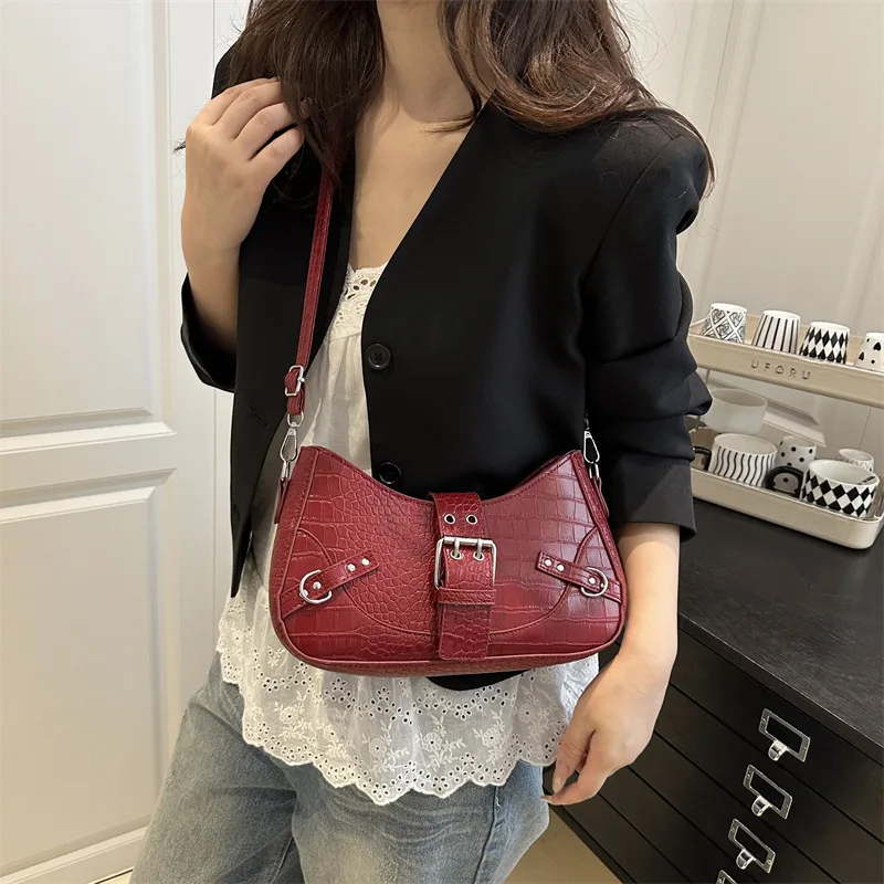 

2025 summer new simple and niche design baguette women bag fashionable women-shoulder cross-body bag