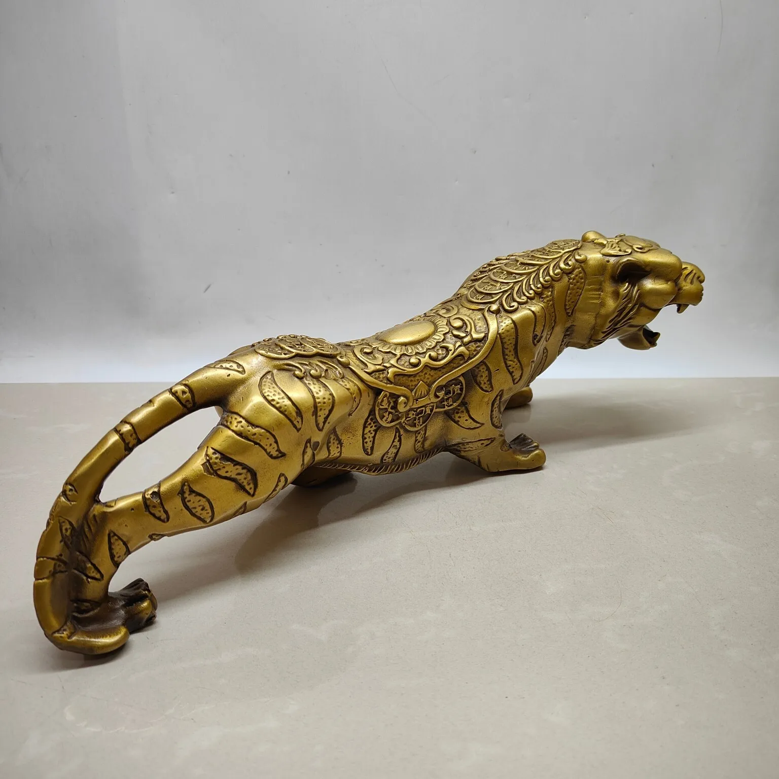 Chinese Antique Bronze Tiger Ornaments Collect