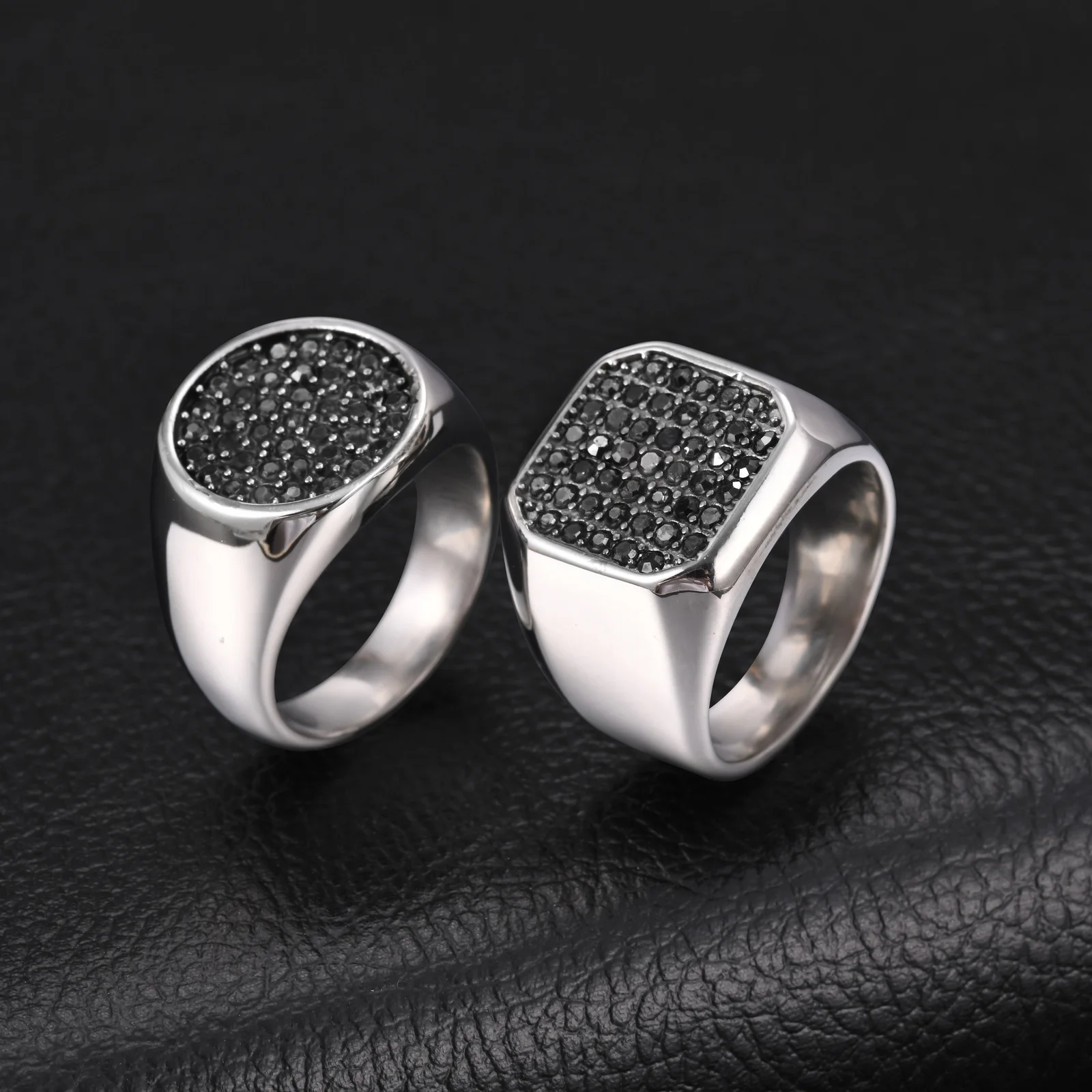 Schwarzer Zirkon-Siegelring für Männer und Jungen, wasserdichter Statement-Ring aus Edelstahl, Punk-Hip-Hop-Schmuck, Geburtstagsgeschenk – Detail 2