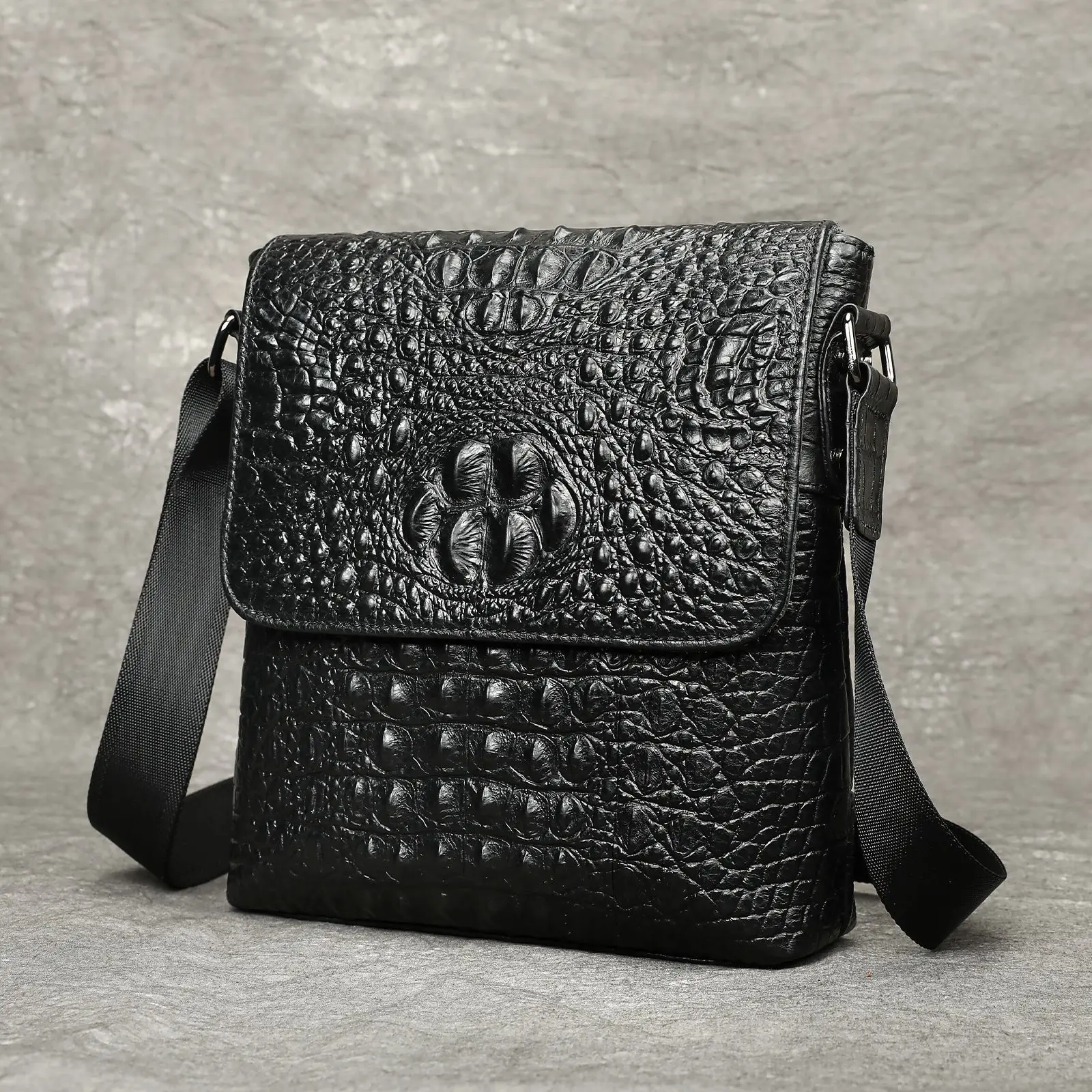 2026 New Alligator Pattern Luxury Men's Handbags Cow Genuine Leather Male Shoulder Bag Men Vintage Crossbody Bag Messenger Bags