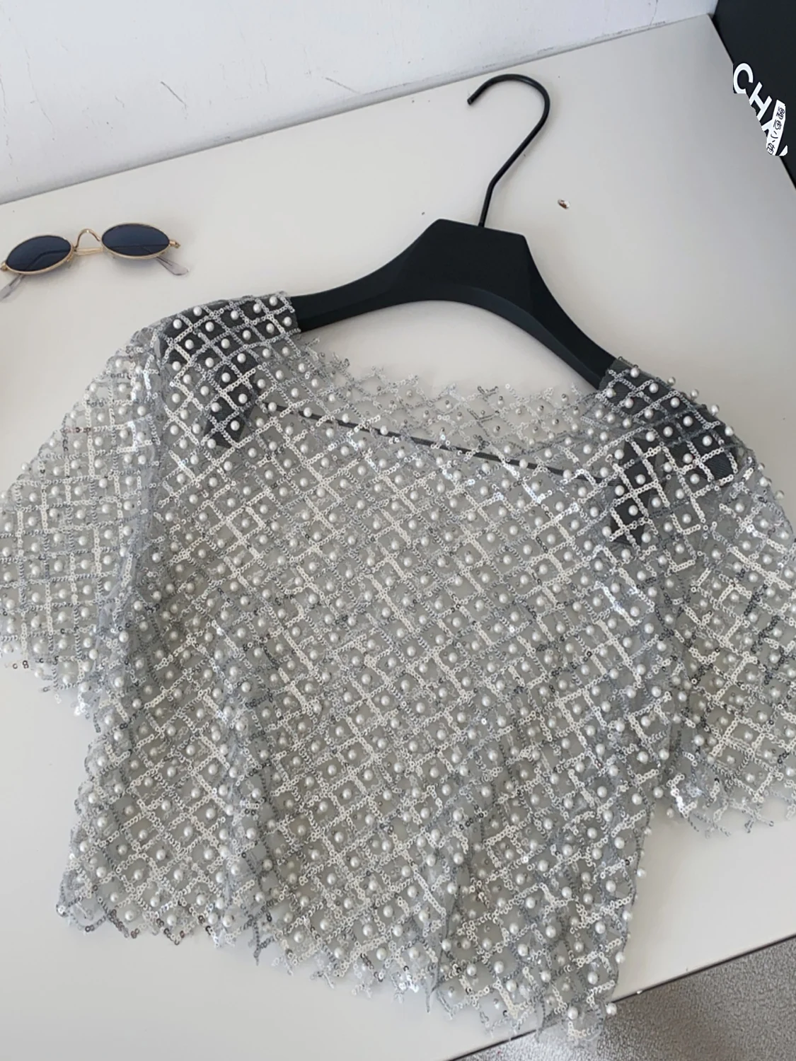 

Faionable Heavy Embellied Sequin Me ort Sve Women's T-irt Thin Summer See-tough Top Korean Sle Loose Fit