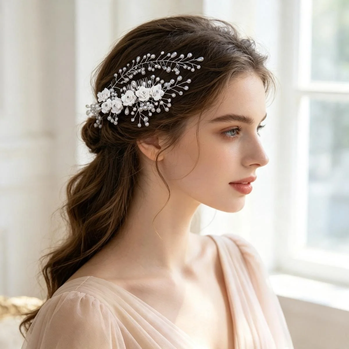 Wedding Hair Comb Women Pearl Flower Bridal Headpiece Crystal Hair Vine Elegant Bride Jewelry Wedding Party Gift