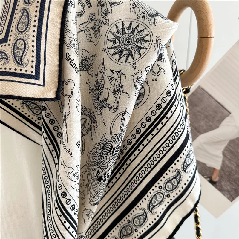 Рисунок 4 - Двусторонний маленький мягкий шарф