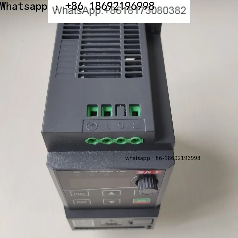 Variable Frequency Drive VM600G-4T2R2 Three-phase 380V Speed Controller 2SR75 1R5 220 Single-phase