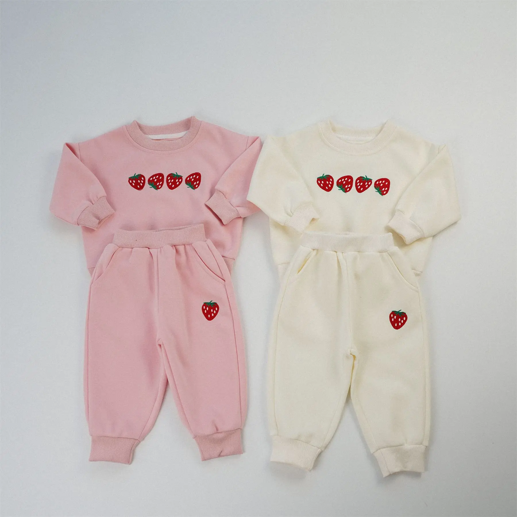 2025 Spring New Children Long Sleeve Sports Set Boys Girls Strawberry Embroidery Sweatshirt + Sweat Pants 2pcs Suit Kids Outfits