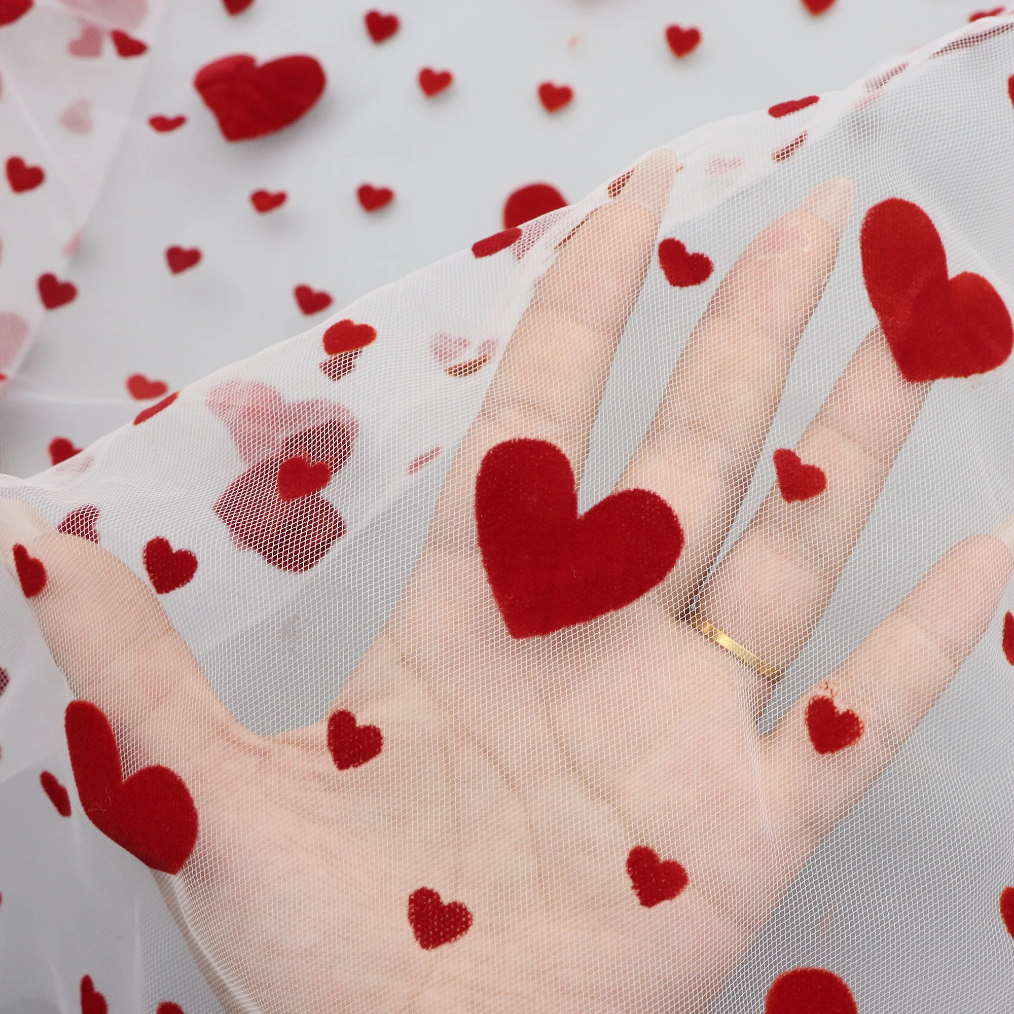 قطعة واحدة مقطوعة مسبقًا 62.9 × 19.68 بوصة قماش شبكي من التول المخملي على الوجهين