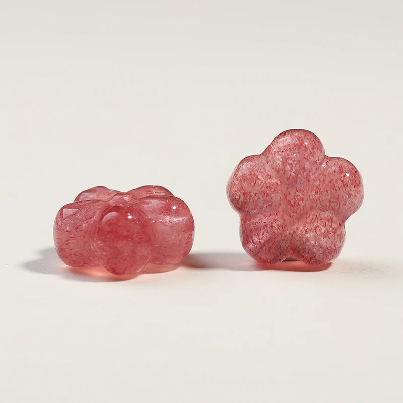 Strawberry Crystal Small Plum Blossom Through-hole Bead Isolation Fittings