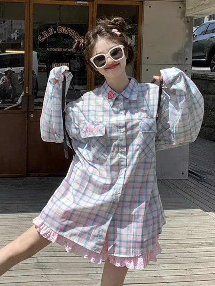 ヴィンテージ甘いチェック柄シャツ女性のためのプレッピースタイル愛刺繍エレガントなブラウスカジュアル長袖韓国女性カミーサトップス