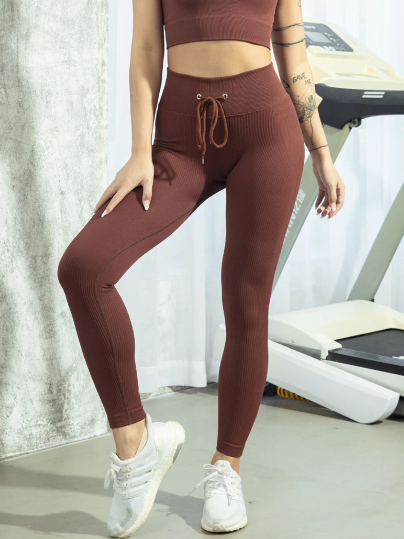 1 Stück Sport Yoga Damen hose Kordel zug Fitness anzug High-End nahtlose Slim Fit elastische Sport Rücken heben Gesäß