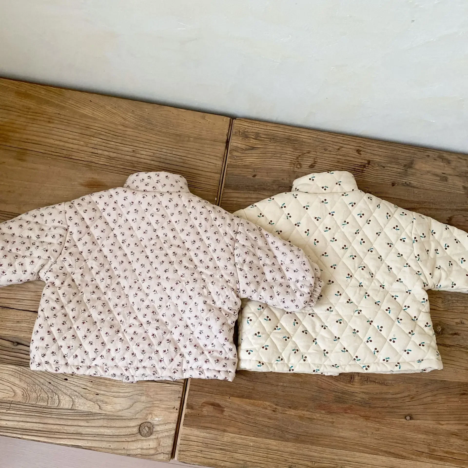 Nuova giacca trapuntata per bambina cappotto invernale per bambina Parka fiore stampato bambini capispalla Casual in cotone caldo cappotti