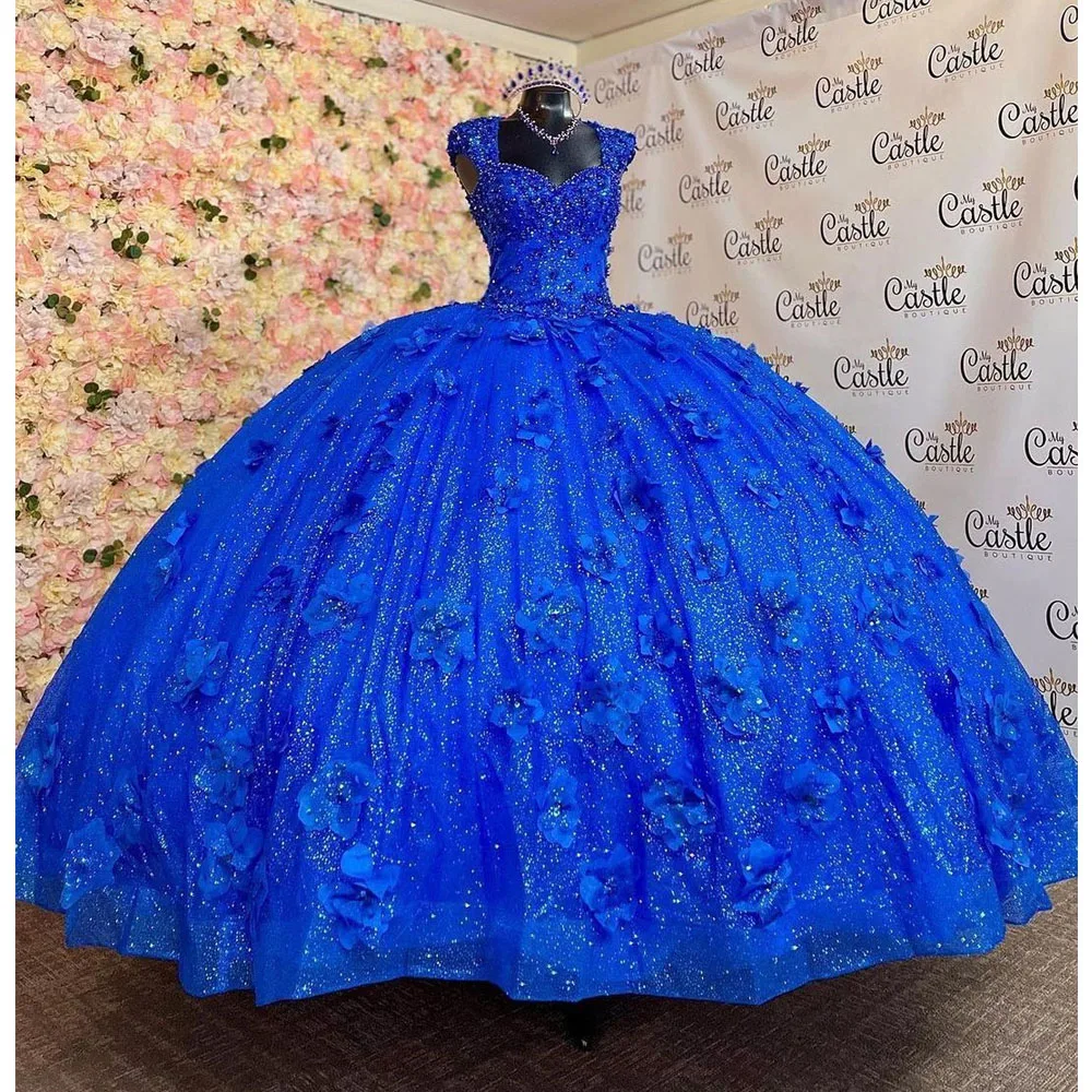 Gaun Quinceanera Biru Royal dengan Applique Bunga 3D Korset Berenda Bahu Terbuka Gaun Prom Manis 16 Gaun De