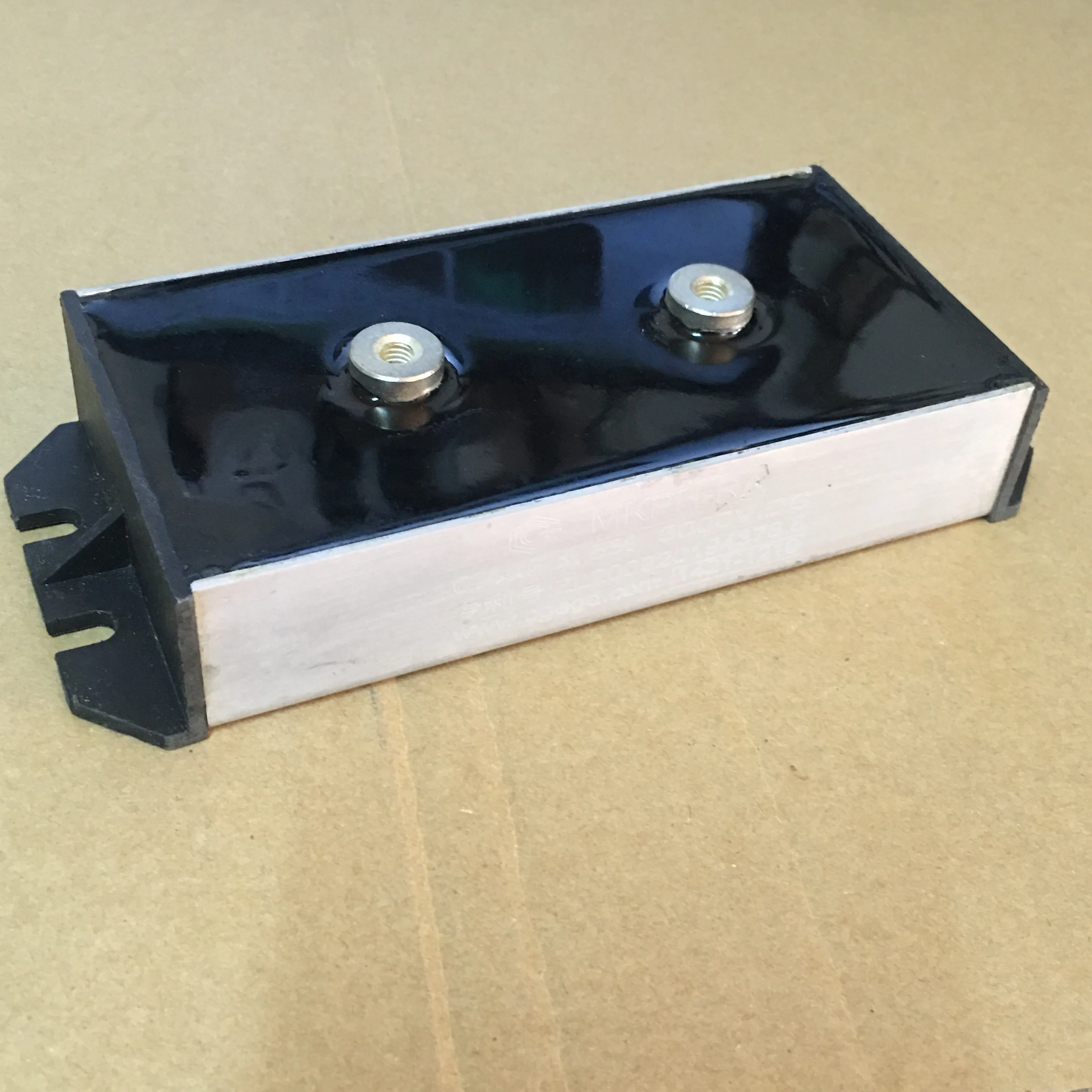 Tout nouveau condensateur résonant Chuangge MKPH-RA 0.4UF 3000V DC (type modulaire de plaque d'aluminium) 100A 145*74*31MM