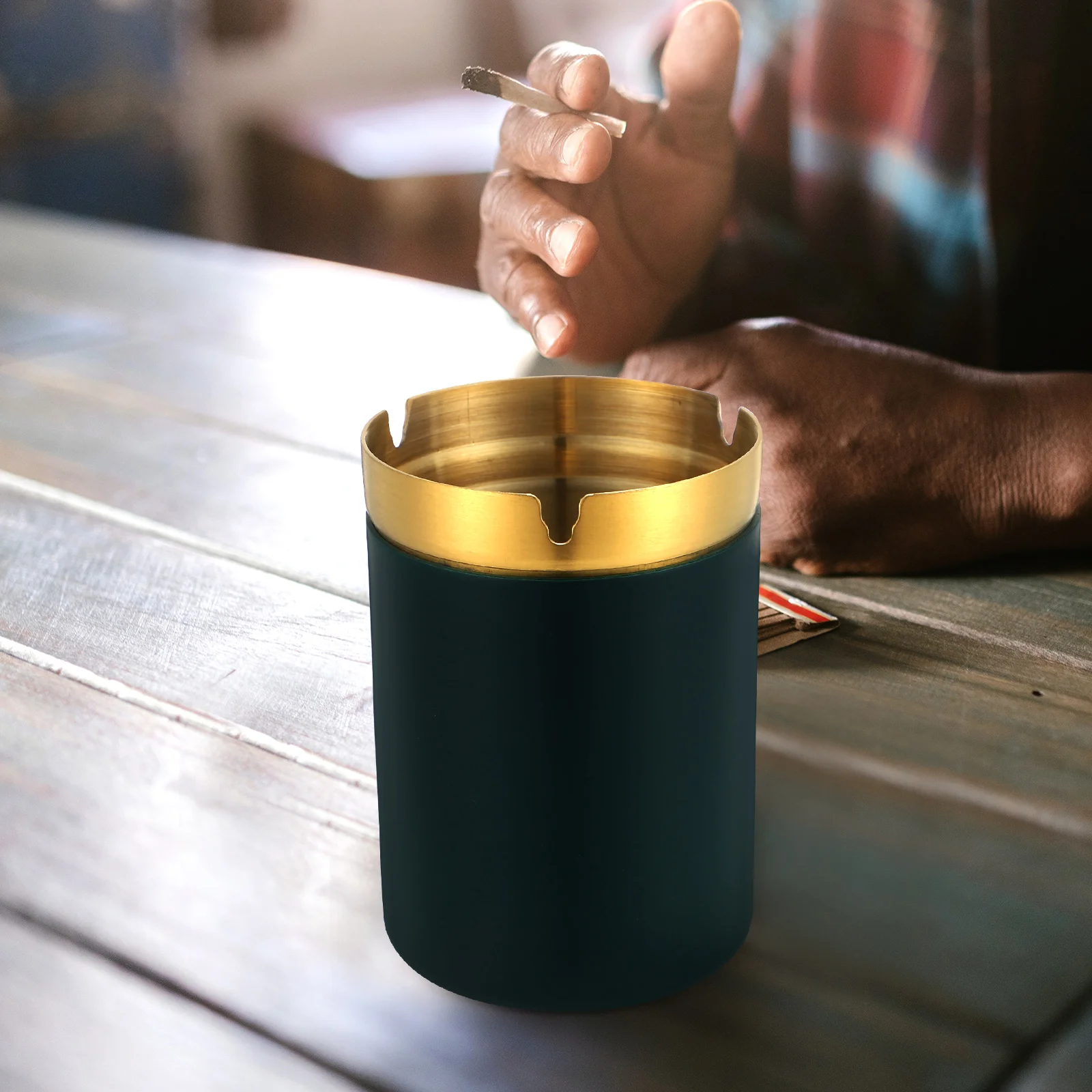 

Stainless Steel Ashtray With Lid Compact Desktop For Home Office Use Domestic Cigar Ashtray Decorative Indoor Outdoor