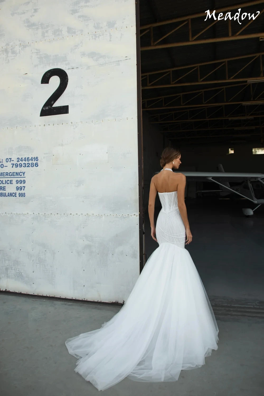 

Customized White Tulle Wedding Dresses Mermaid and Romantic Pearls Bridal Gowns Elegant Strapless See Through Vestido De Novia