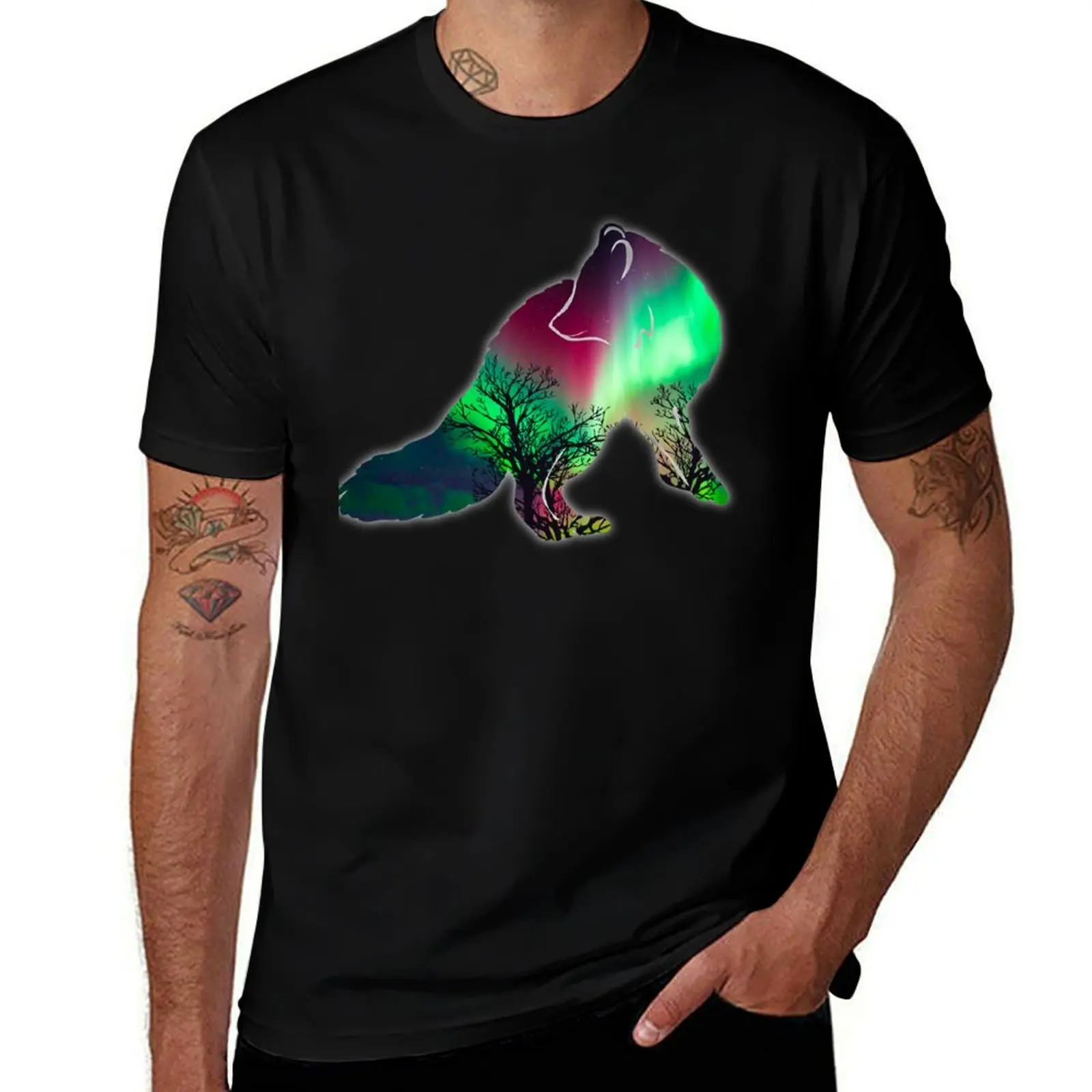 Alaskan Arctic Fox Northern Light Scene filled Silhouette T-Shirt Casual Basic Short Sleeve T-Shirt