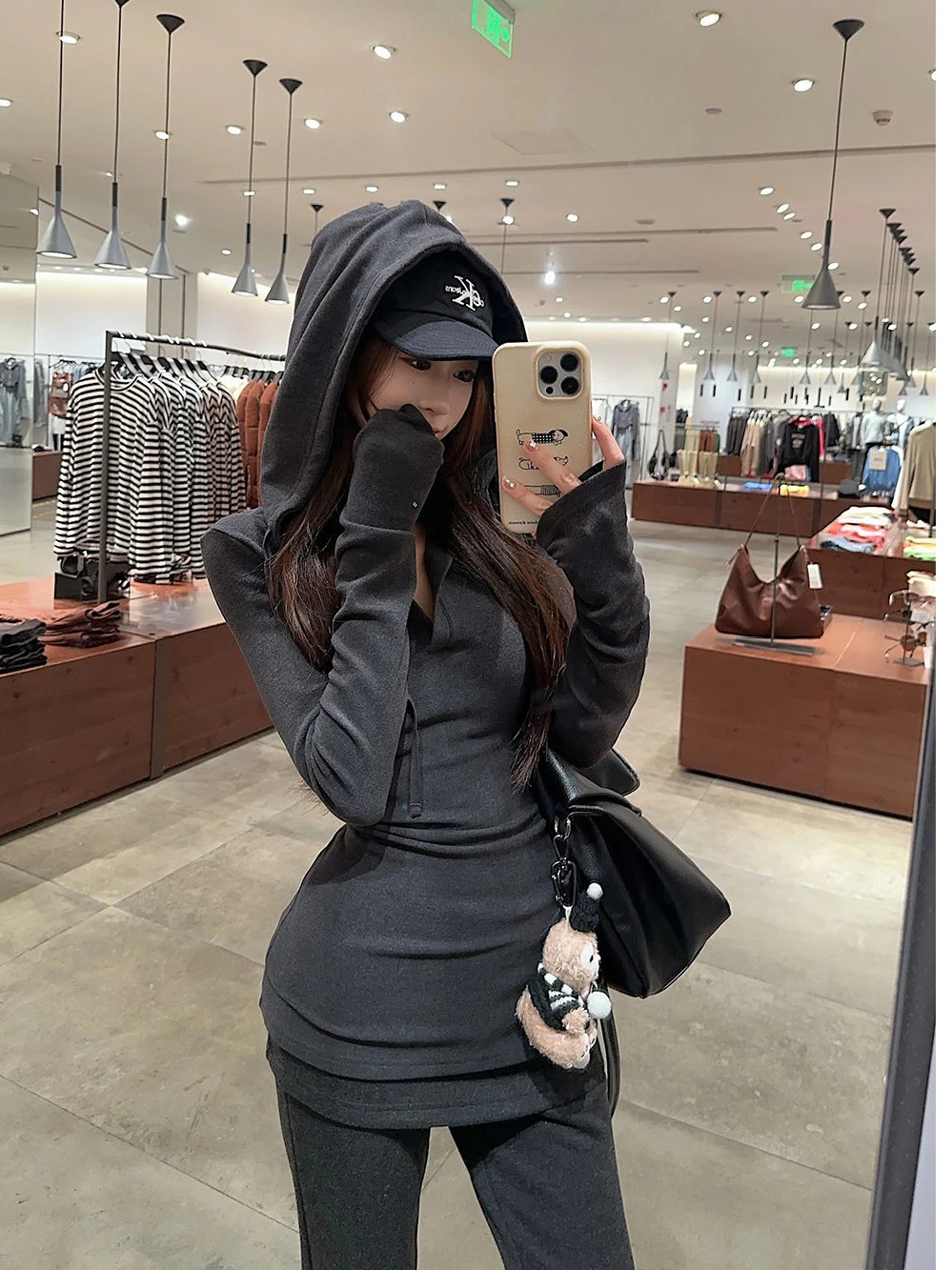 

Deep ey Slim Fit Sportswear Set Women's Casual Knitted Pants And Sweatirt Two Piece Set Faionable Autumn Collection