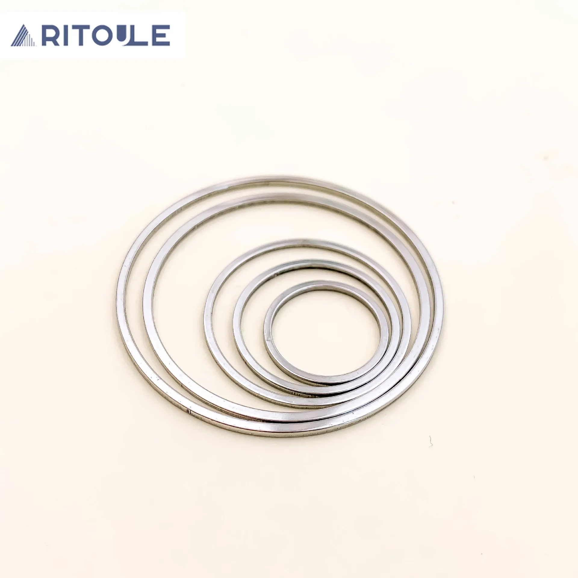 Stainless steel titanium steel simple geometric circle round closed ring necklace pendant DIY accessories wholesale keychain