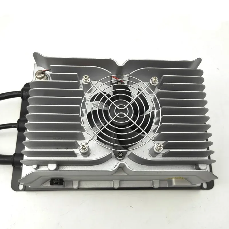 3.3Kw Fully Sealed Waterproof Obc Lithium Battery Charger 100V 100Ah