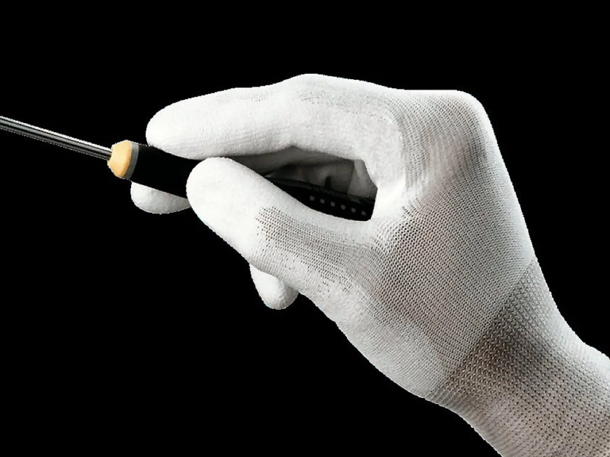 Guantes blancos Ansell HyFlex con revestimiento de nailon PU en la palma 48-100 (12 pares) resistentes al aceite y al desgaste para operaciones precisas