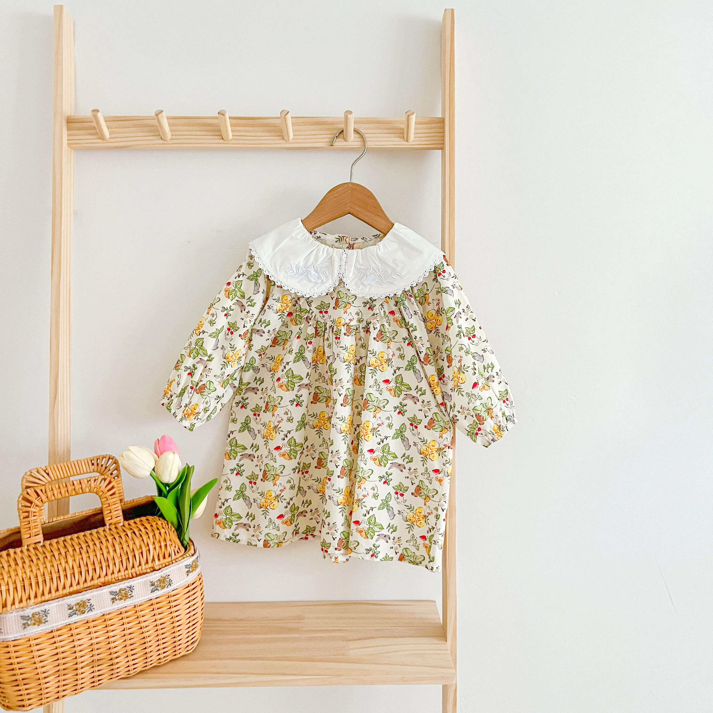 Familien look Frühling Blumen kleid Baby Mädchen bestickt Pandora Kragen Baumwoll kleid Baby Mädchen Blumen Bodysuit Schwestern Look Kleidung – Detail 8