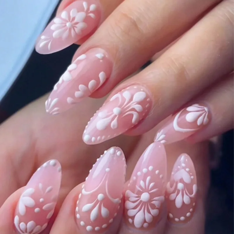 

24PCS White Embossed Flowers Press on Nails with Almond False Nails Simple Sweet Elegant Removable Wearable Manicure Fake Nails