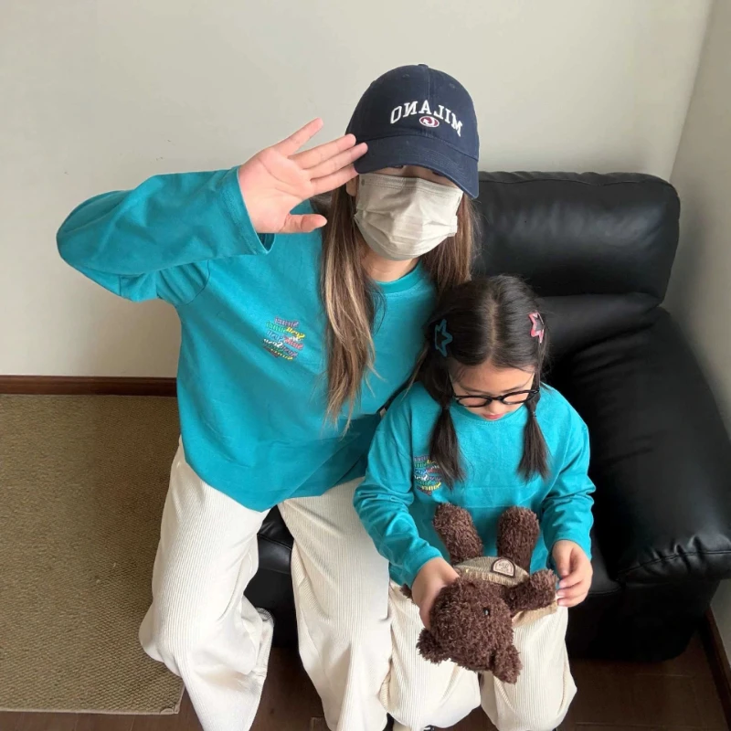 Family Matching Outfits 4‑Person Pure Cotton Long Sleeve Base Shirt Mom Dad Kids Solid Color Parent‑Child Tee Autumn Tops