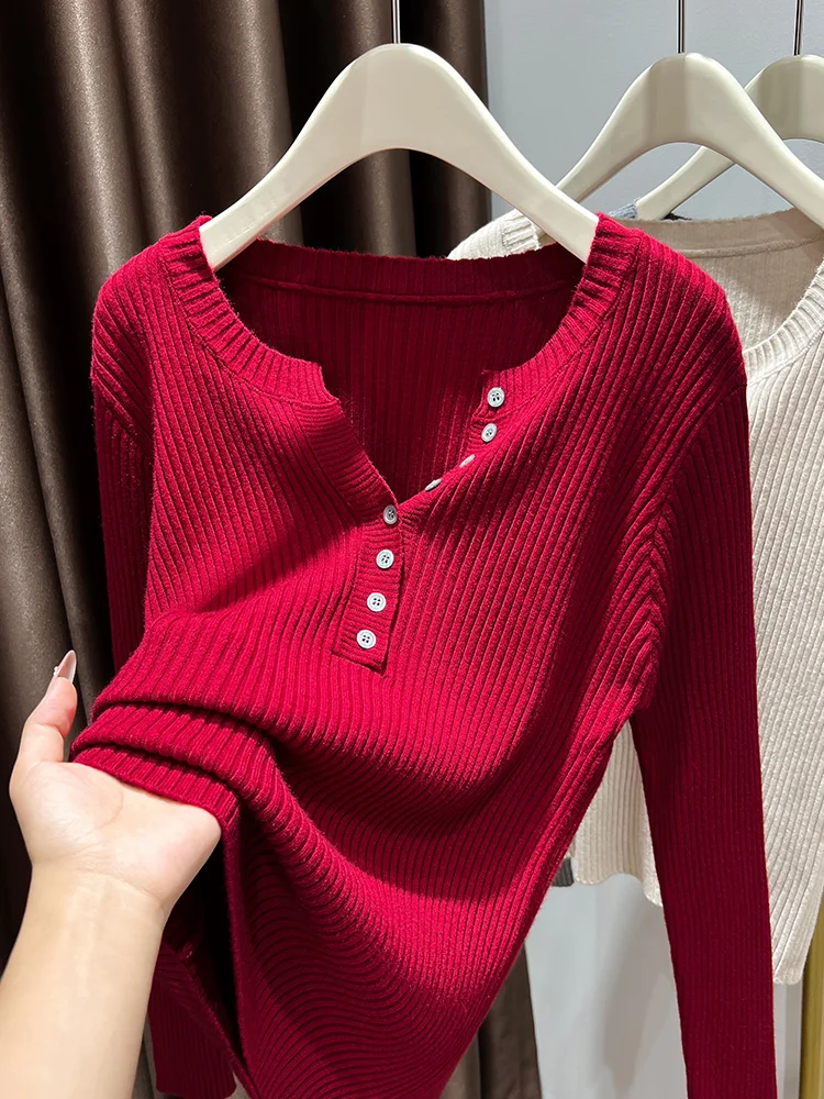 

Мягкая красная вязаная футболка с V-образным вырезом и длинным рукавом, женская облегающая базовая футболка для повседневной носки, корейская версия, зимняя мода