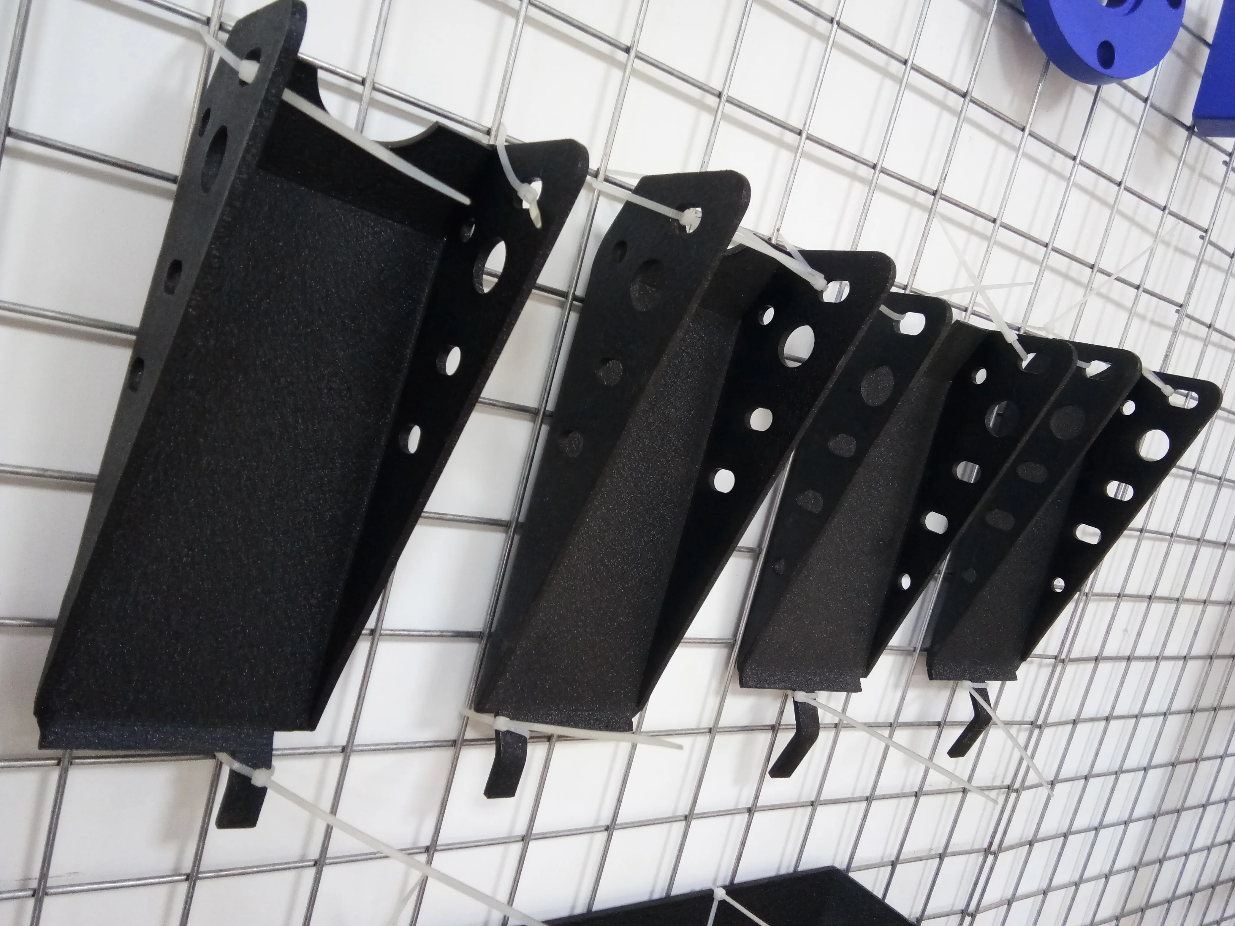 رائجة البيع قوانغتشو جودة لوحات التزلج ذراع السيارة لوحة حماية الانزلاق لسوزوكي جيمي JB43 JB23