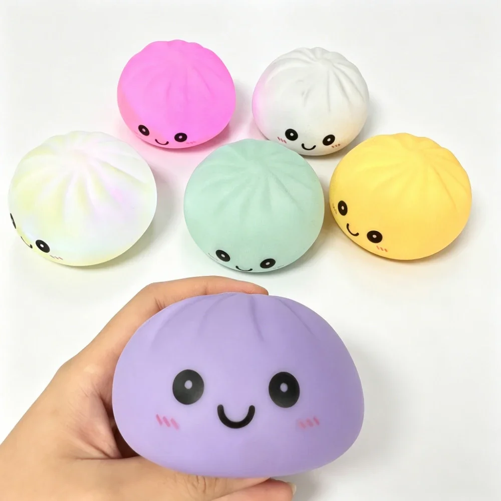 Leuchtender Bubble-Spitting-Steamed-Bun-Stressball: Realistisches Lebensmittel-Design, Ästhetisches Büro-Schreibtisch-Deko-Spielzeug zur Stresslinderung – Detail 14