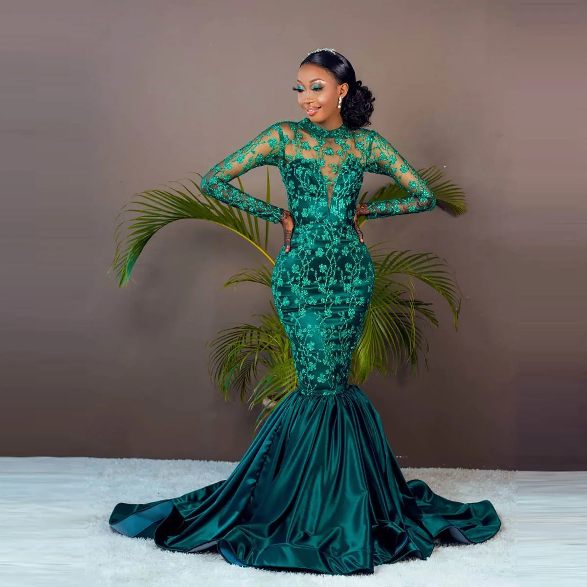Nigerian Lace Evening Dresses High Neck Long Sleeves Mermaid Prm Dress Sexy Back Long African Women Party Gowns