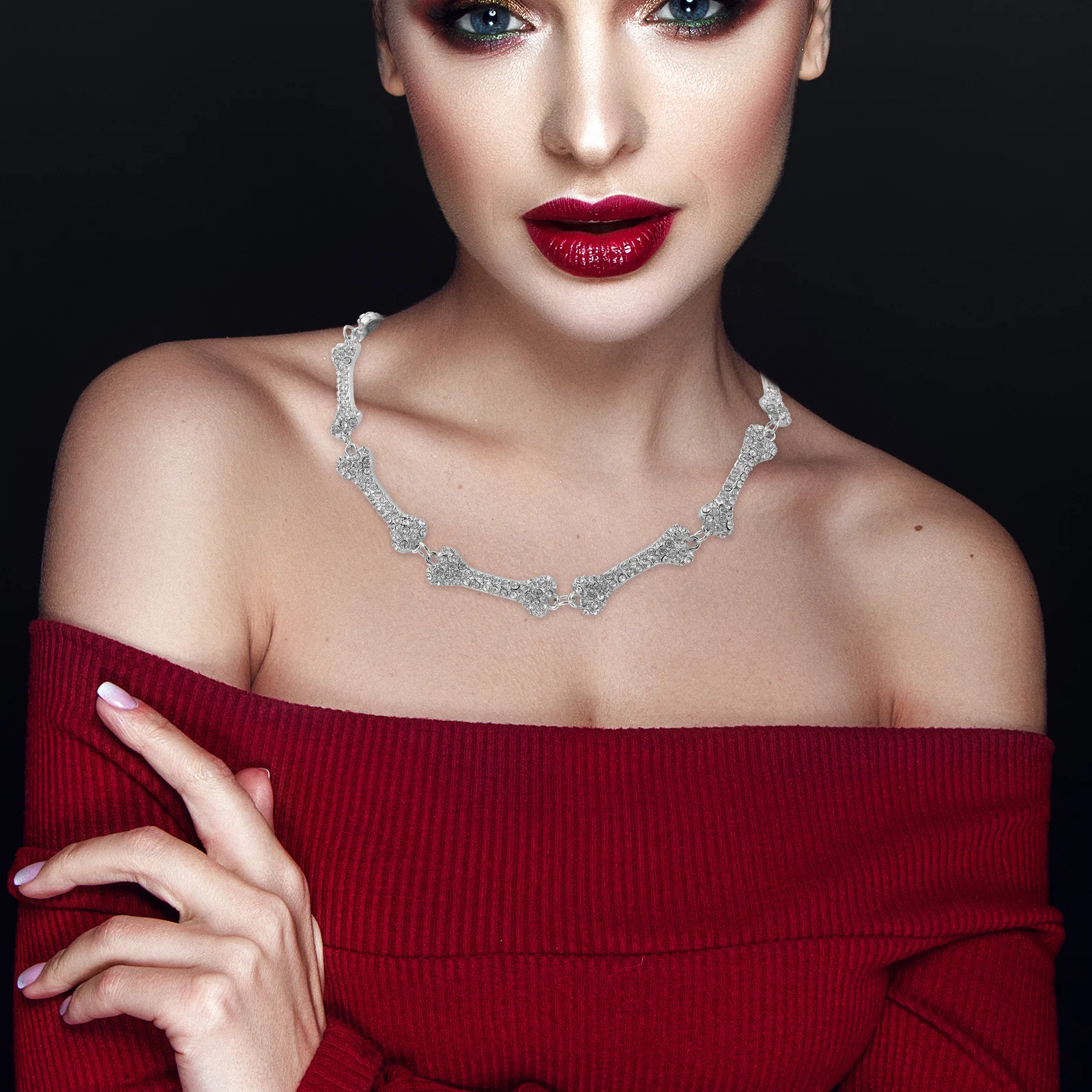 Halloween Bone Shape Clavicle Chain Hip Hop Bones Rhinestone Pendant Necklace Men Women Party Punk Fashion Jewelry Accessories