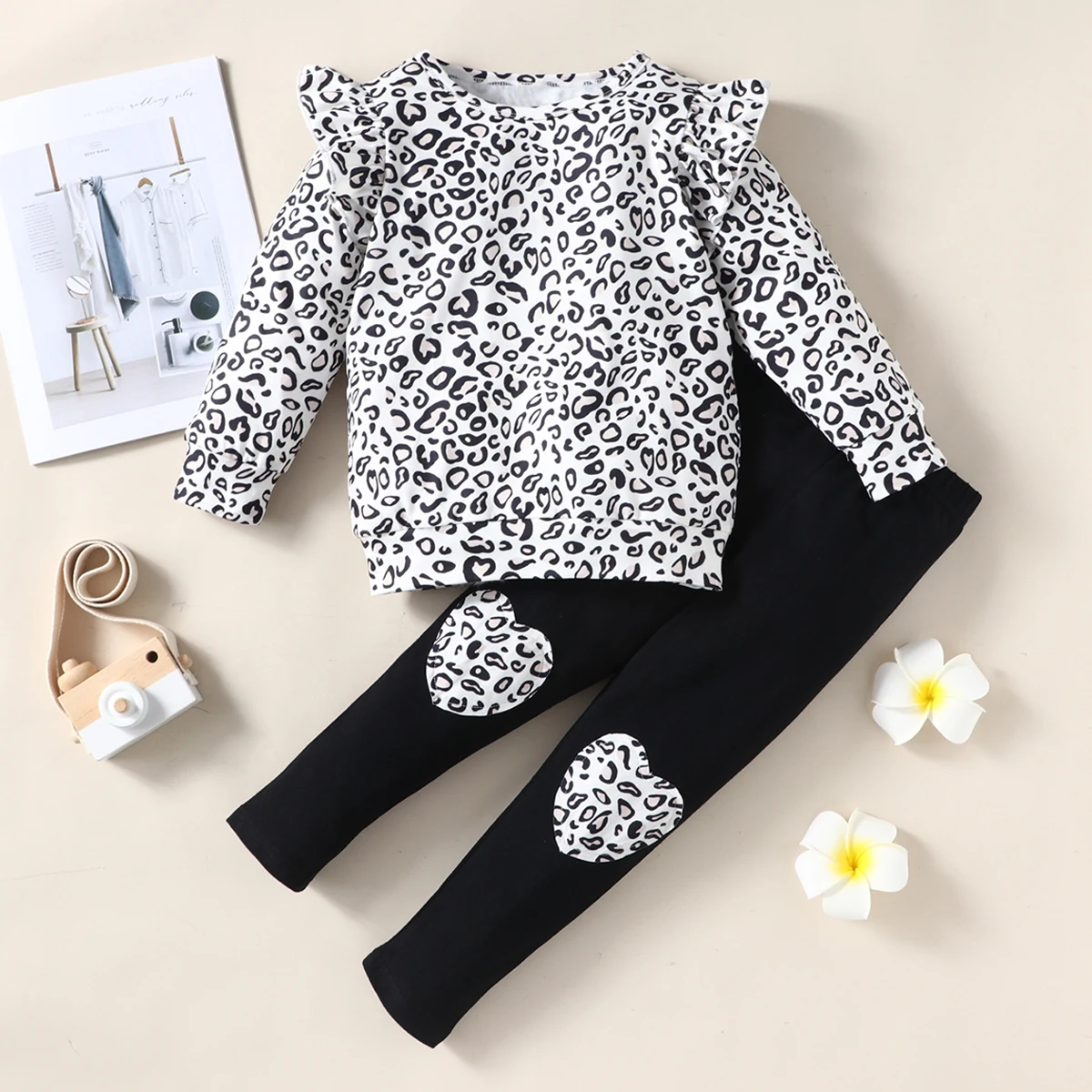 PatPat 2-piece Toddler Girl Leopard Print Flutter Long-sleeve Top and Heart Pattern Pants Set