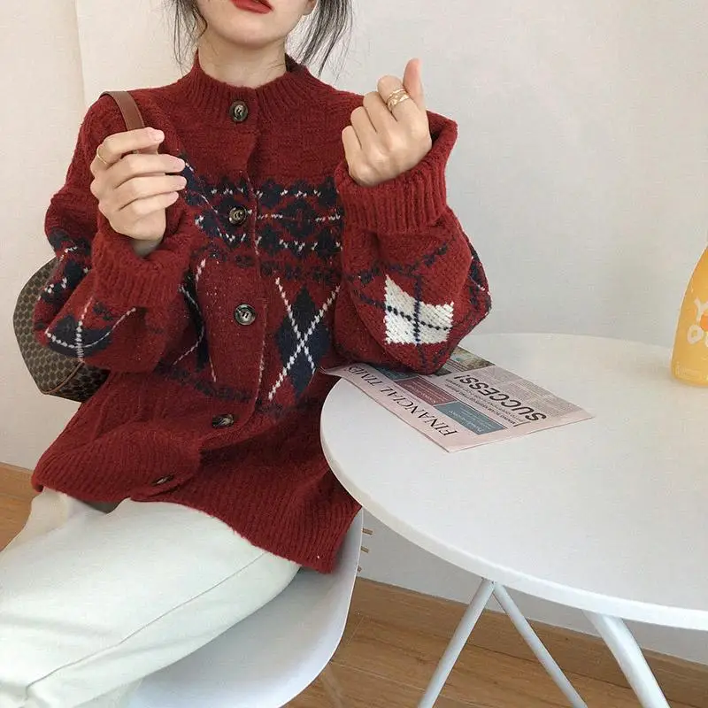 Korean Simple Lazy Sweater Jacket for Women Loose Retro Hong Kong Style 2024 Autumn Winter New Knitted Cardigan Wear Outside