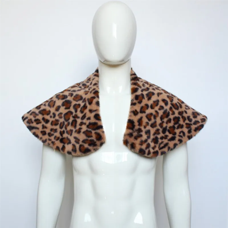 

2025 New Men's Viking Faux Fur Cloak Medieval Warrior Cape Halloween Cosplay Warm Plush Fur Norse Barbarian Gothic Costume