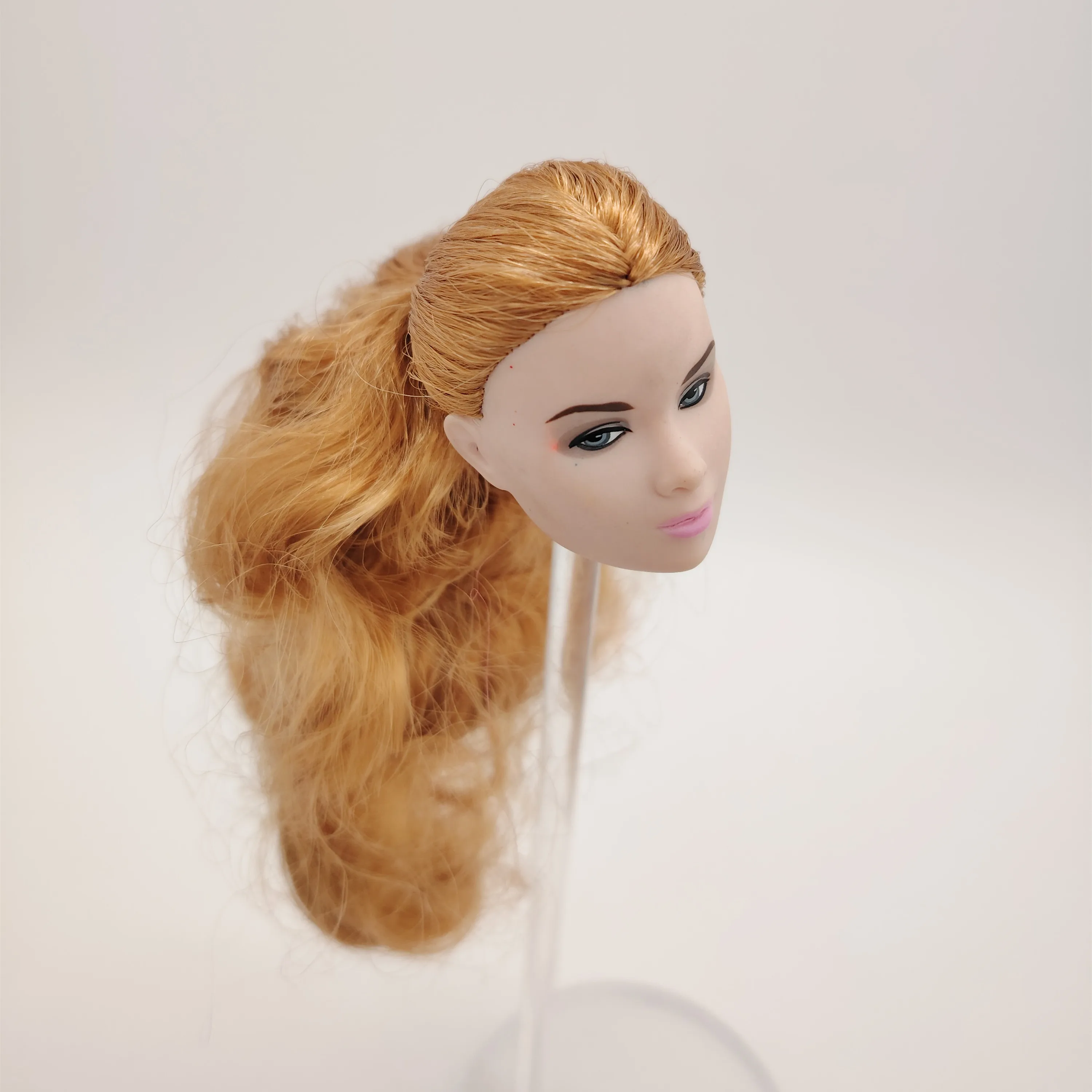 Fashion Royalty Color Infusion Golden Hair Rerooted Cream Skin Collectible Fanxi Doll Head