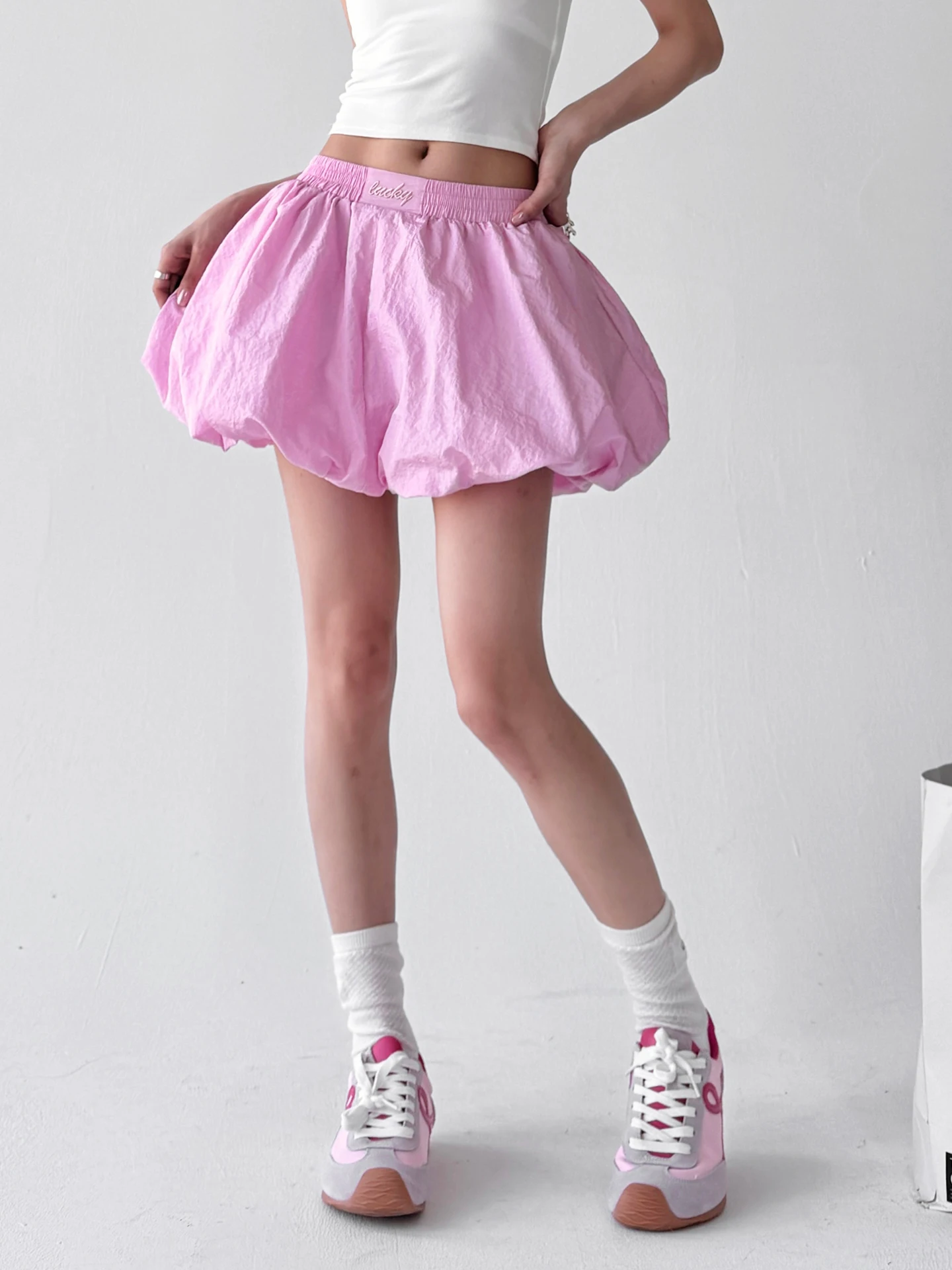 Verano 2025 falda acampanada coreana Sle falda ortopé adelgazante plisada de cintura alta para mujer falda de paraguas para el cuerpo