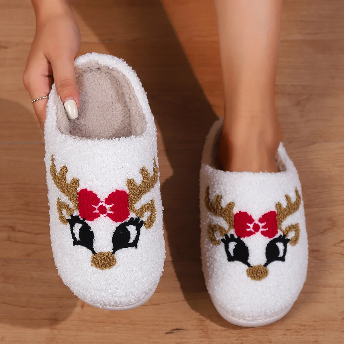 

Christmas Women Men Hollowing Warm Fluffy Slippers Thick Sole Home Shoes Soft Plush High Platform Female Male Indoor Slipper