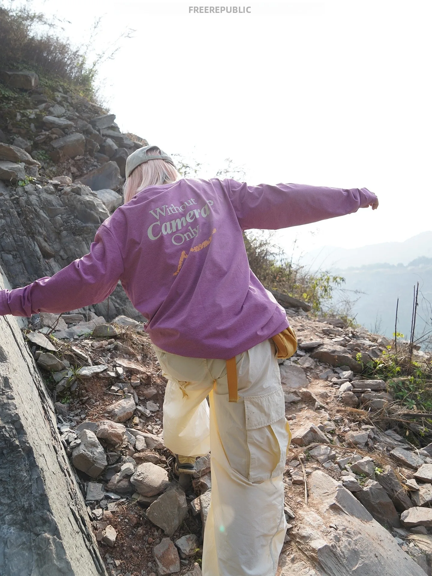 

Футболка для активного отдыха Adventure Revolution: быстросохнущая, с УФ-защитой, для походов и альпинизма, базовый слой, длинный рукав