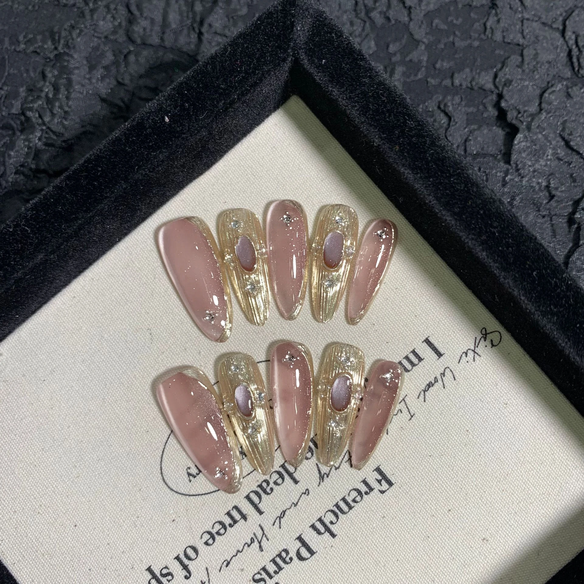 10pcs/bag Long Ponited Gold Metallic Cat Magnetic Buccellati Handmade Press On Nails Detachable Manicure Art