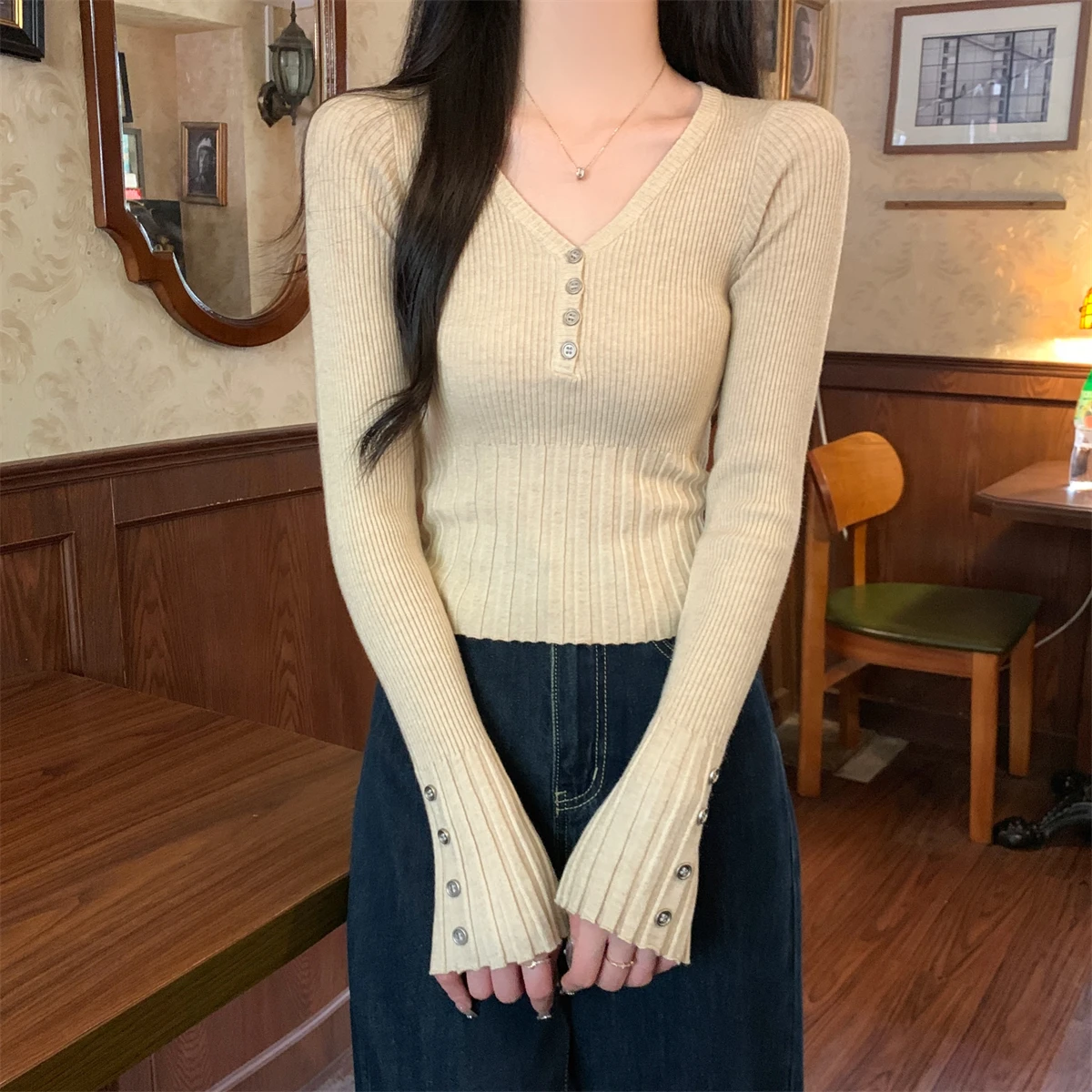 여성 의류 니트 스웨터 여성 풀오버 신상 슬림 블랙 긴팔 브이넥 니트 스웨터 풀오버 여성 상의 스웨터 Q2562