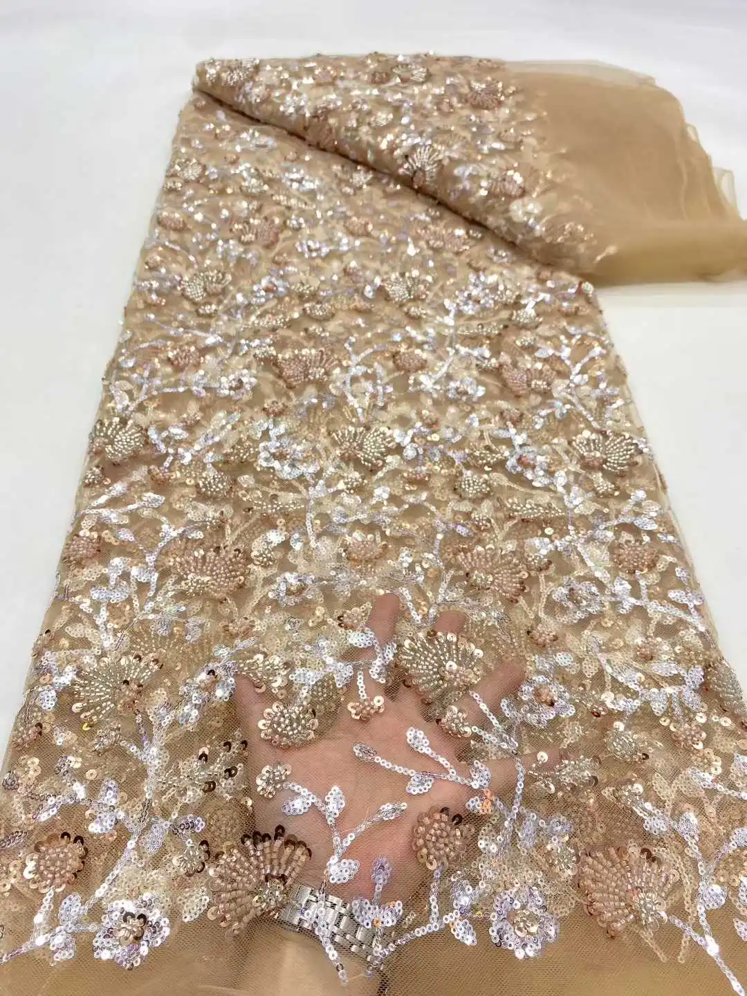 2025 afrikanischer französischer Perlen-Spitzenstoff, hochwertige Spitze, bestickt, nigerianische 3D-Pailletten, Tüll-Spitze, 5 Yards zum Nähen, Partykleid