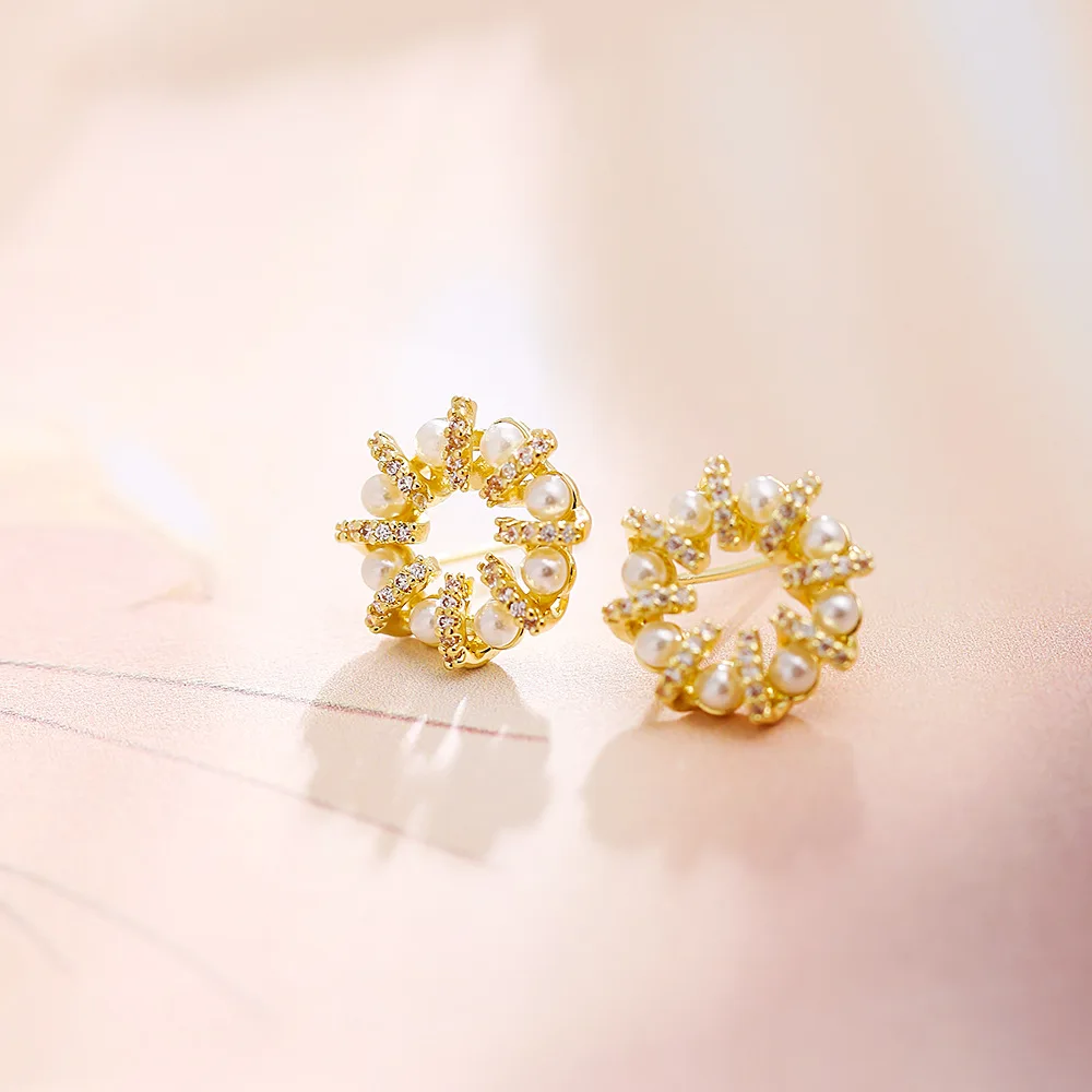 

Fashionable and exquisite small fresh earrings pearl temperament earrings micro-encrusted zircon silver needle earrings jewelry