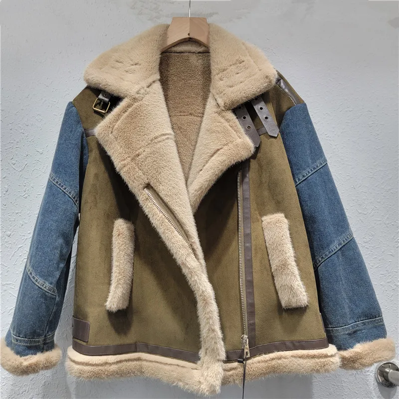 Giacca di jeans patchwork ispessita di design SuperAen per le donne Autunno e inverno 2026 Cappotti con colletto rovesciato incrociato di nuova moda