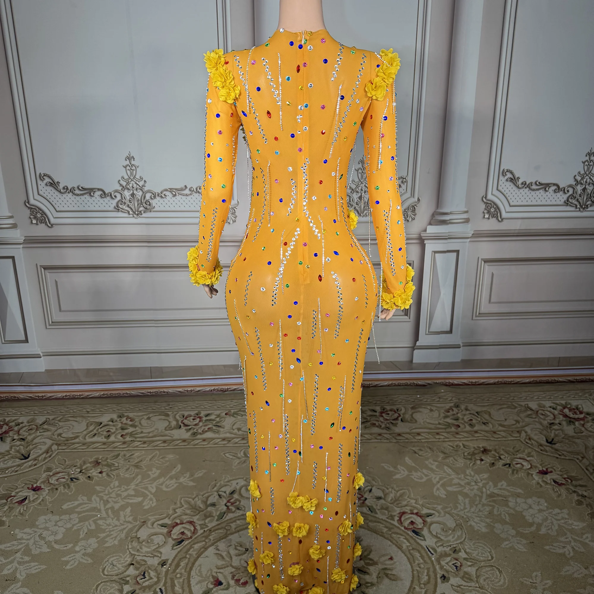 ชุดเดรสงานเลี้ยงหรูหราประดับคริสตัลสีทองระยิบระยับ แบรนด์ ZD Fashon แขนยาว ซิปเปิดด้านหลัง