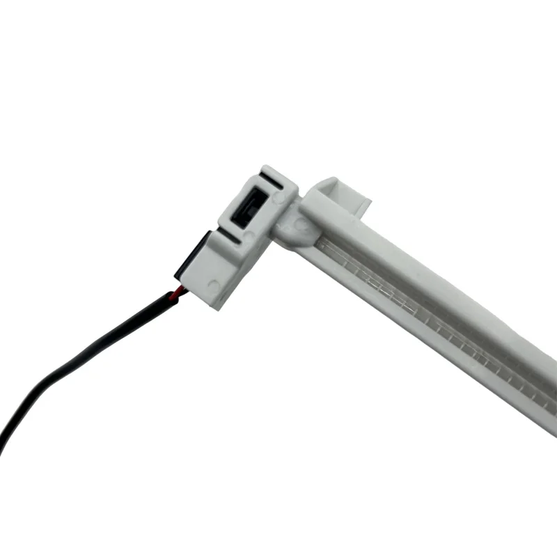 Barra de luz atmosfera interior do carro console central lâmpada decorativa led gelo azul adequado para toyota camry xv70 2018-2023