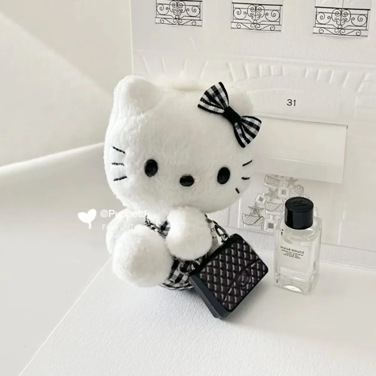 Genuine Hello Kitty Plush Doll Keychain Miniso Cartoon Kawaii Girl New Plushies Pendant Accessories Backpacks Decoration Gift