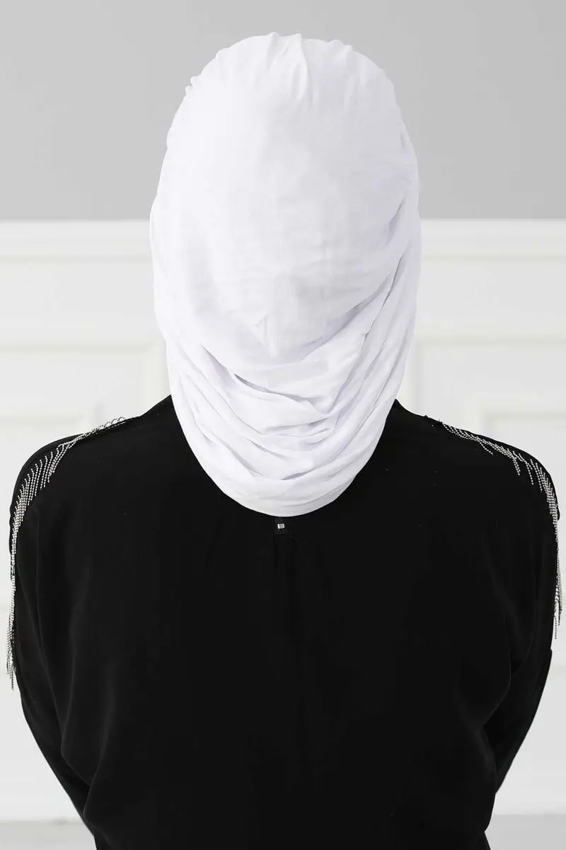 Drapowana czesana kość biała