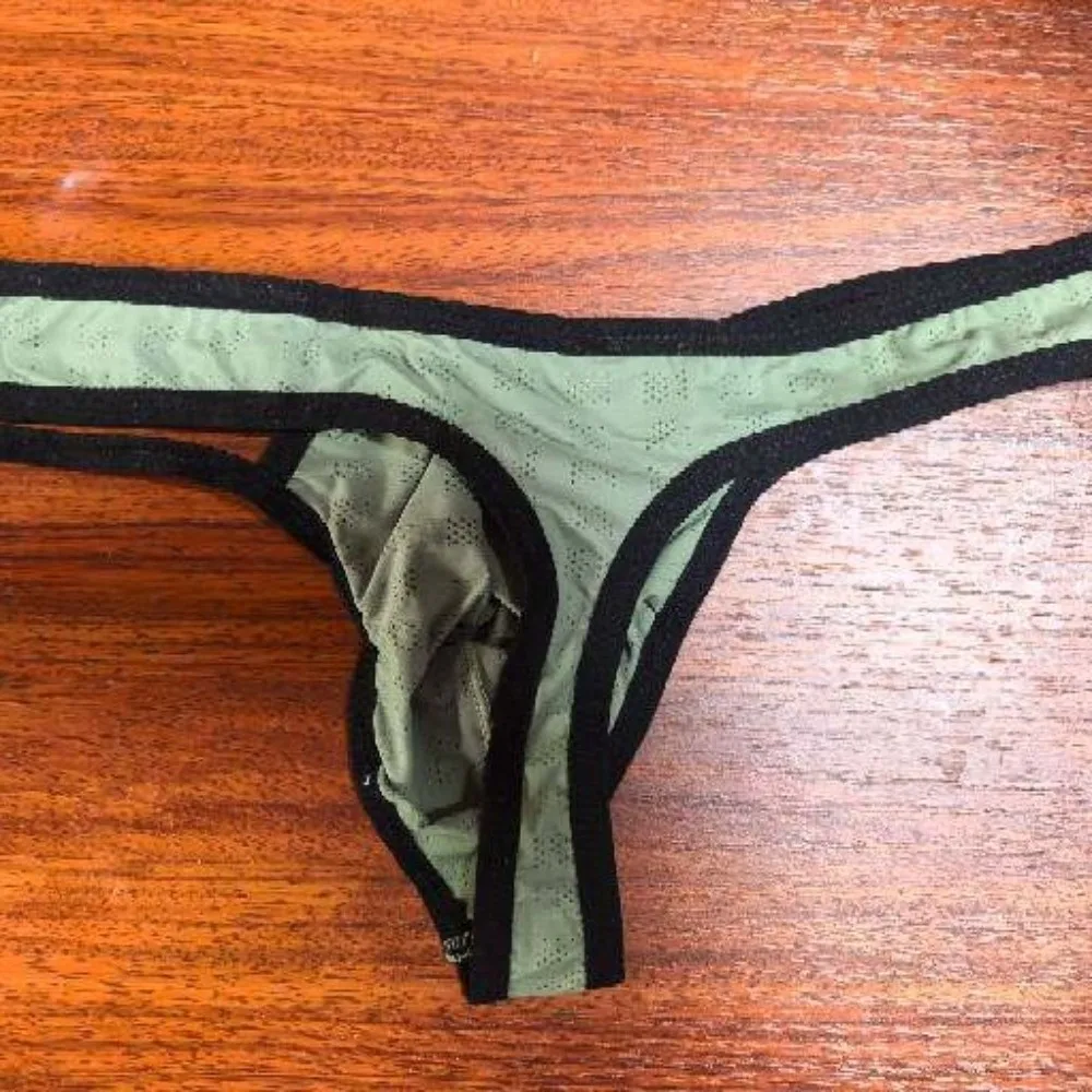 

Breathable Hollow Men's Thongs Low Waist Briefs Men's Underwear Ultra-thin Mesh Underpants Men