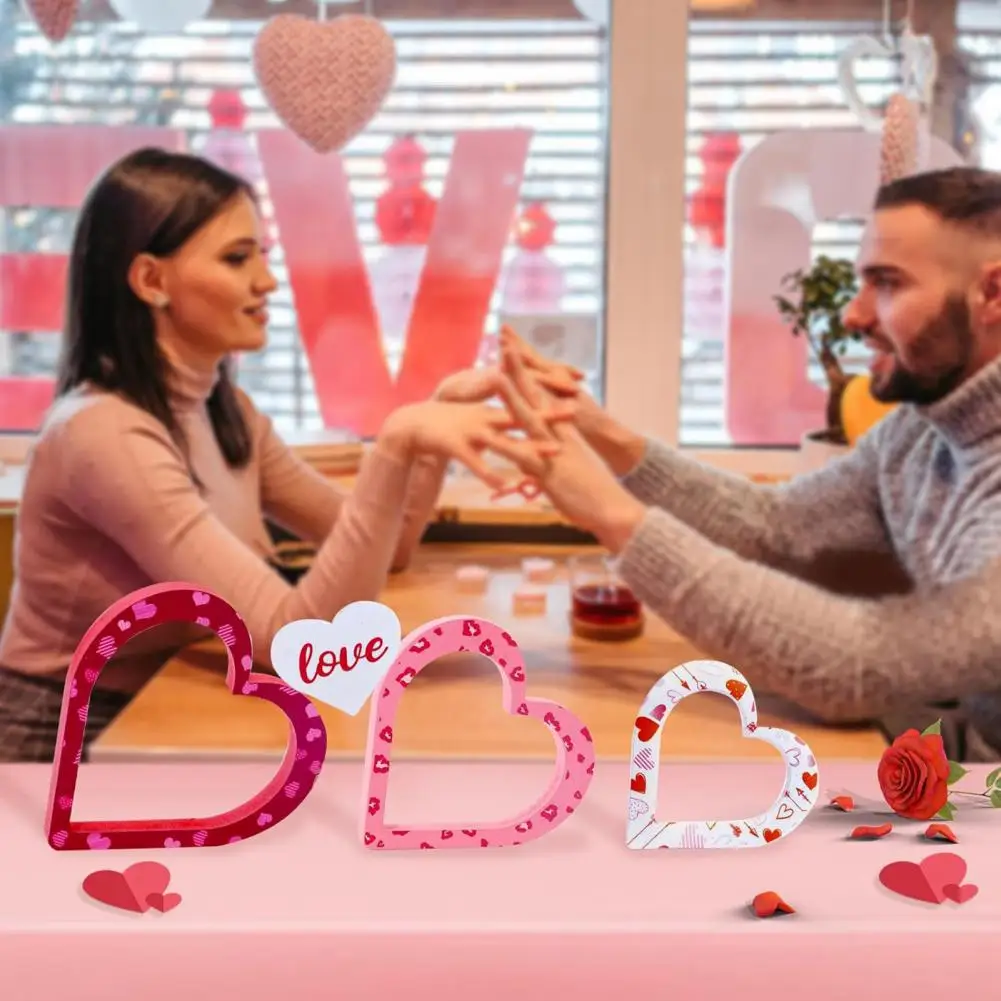 Exquisite Valentinstag-Ornamente, Valentinstag-Herz-Dekorationen aus Holz für Zuhause, Tisch, abgestuftes Tablett, Kaminsims, 4er-Set