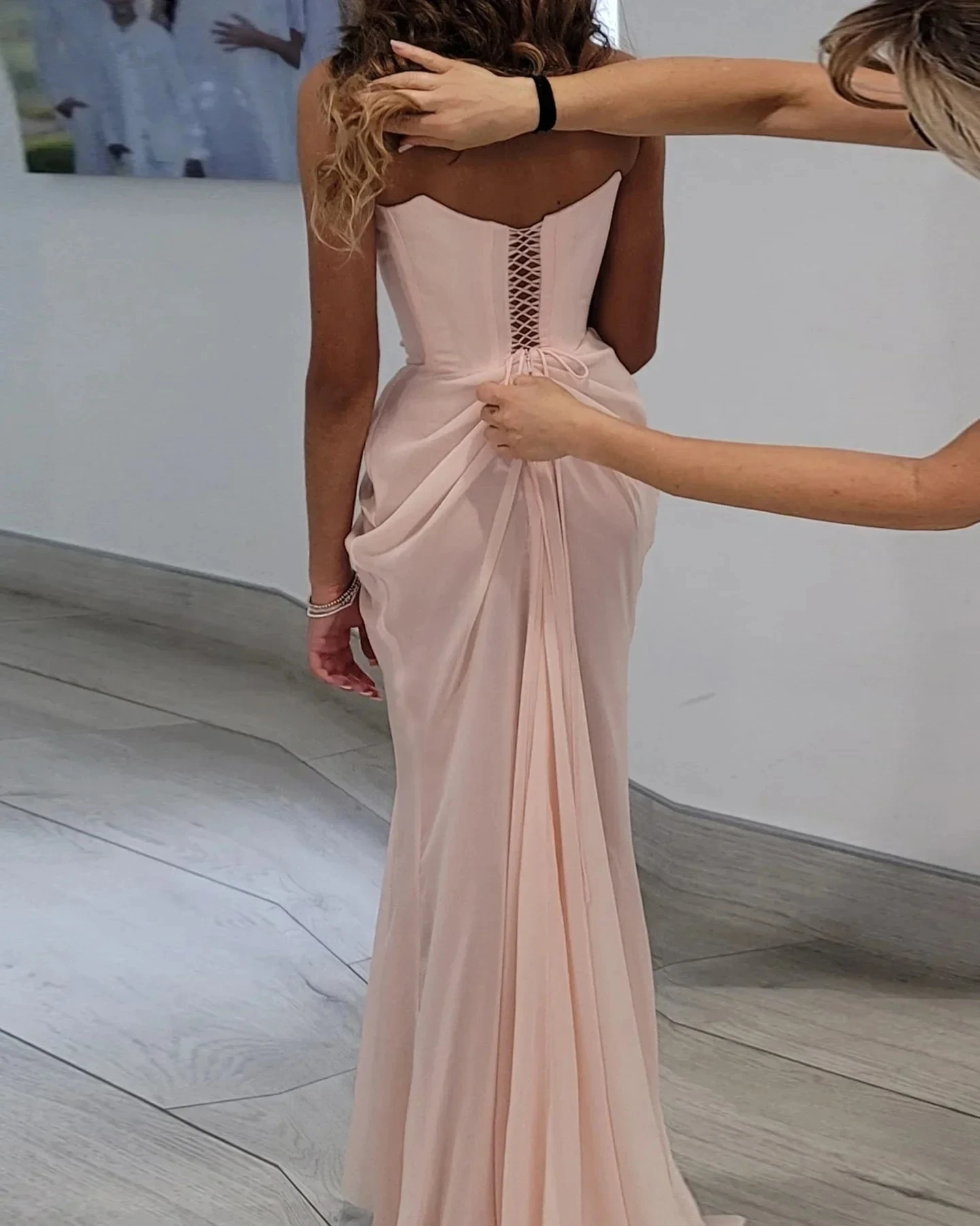 Elegant Strapless Sleeveless Pearls Beads Evening Dresses Fashion Floor Length Pink Mermaid Gowns Sweep Train Party Dresses